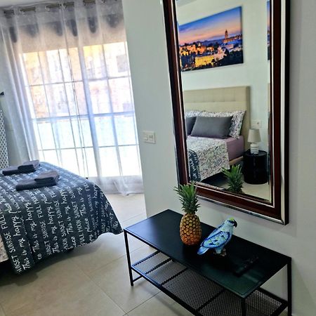 Apartamentos Zanca City Center Free Luggage Storage Málaga Kültér fotó