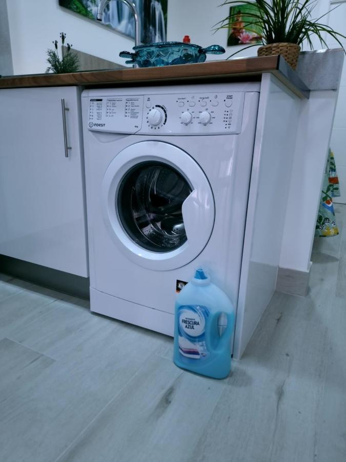 Apartamentos Zanca City Center Free Luggage Storage Málaga Kültér fotó