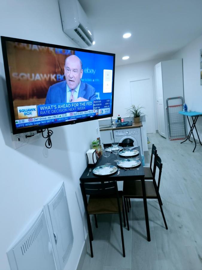 Apartamentos Zanca City Center Free Luggage Storage Málaga Kültér fotó