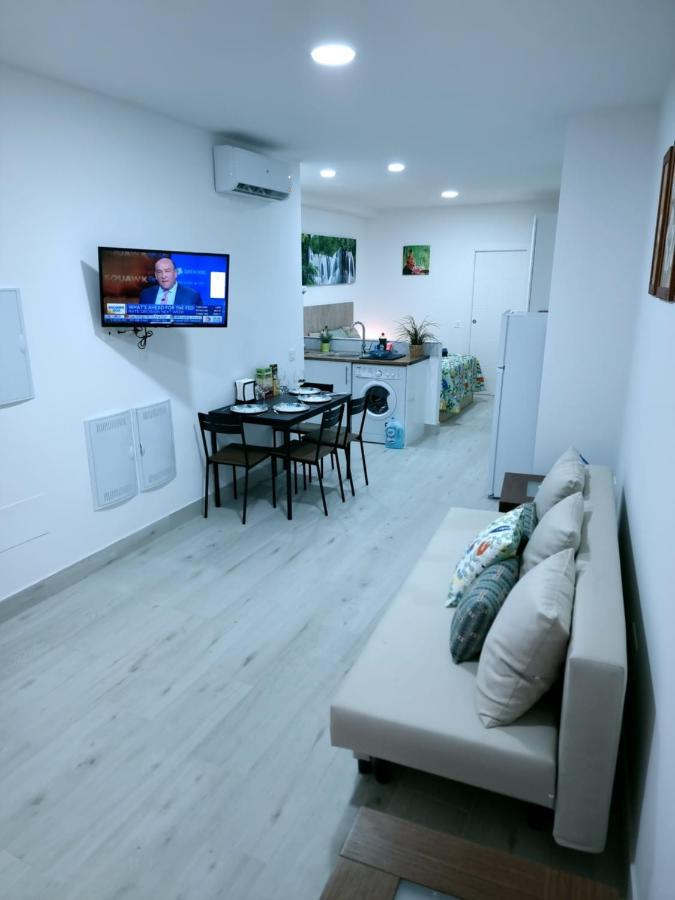Apartamentos Zanca City Center Free Luggage Storage Málaga Kültér fotó