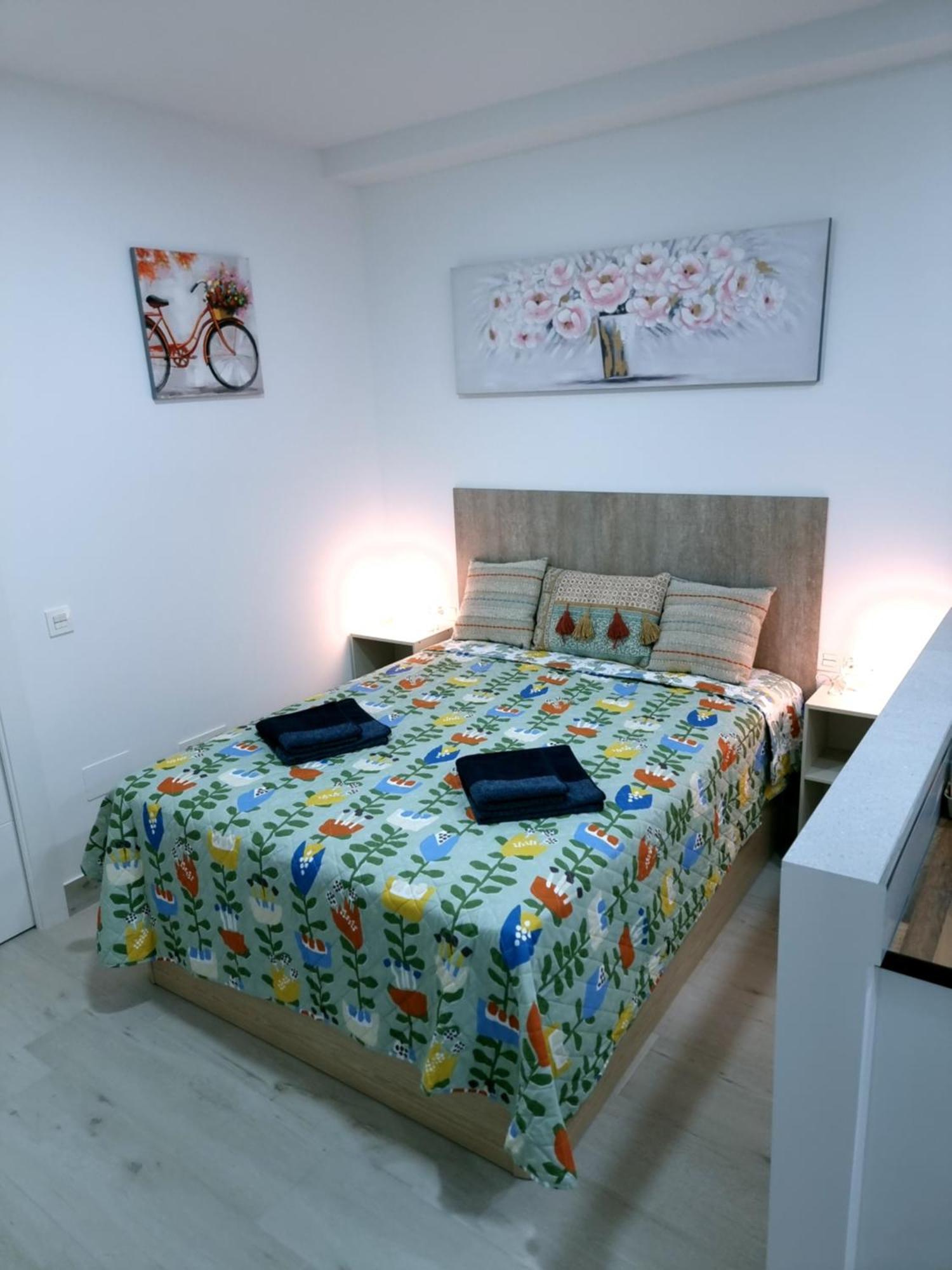 Apartamentos Zanca City Center Free Luggage Storage Málaga Kültér fotó