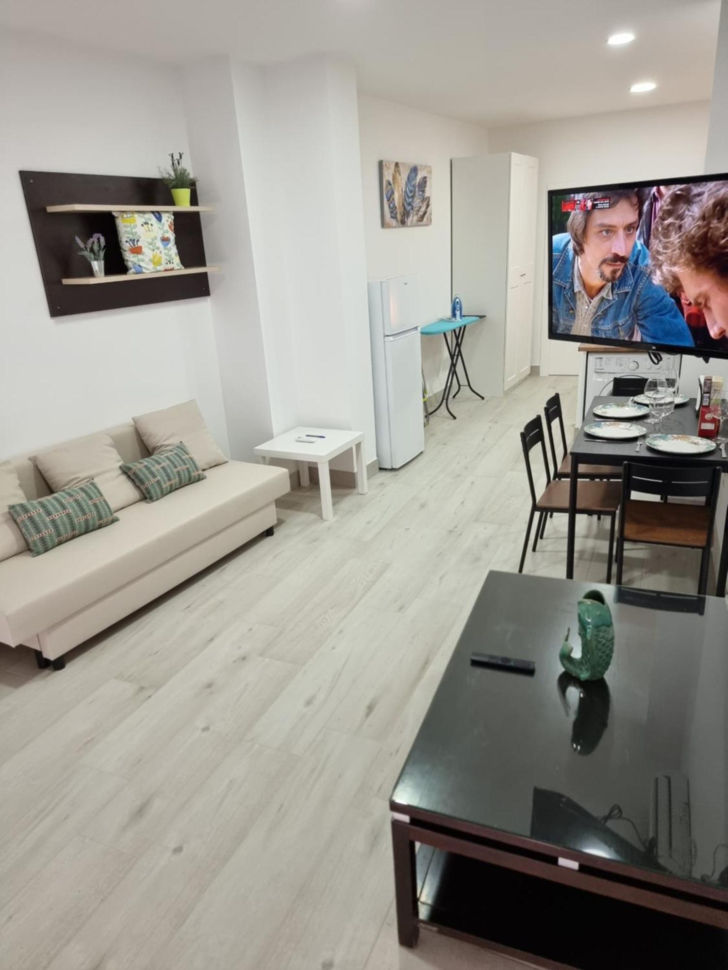 Apartamentos Zanca City Center Free Luggage Storage Málaga Kültér fotó