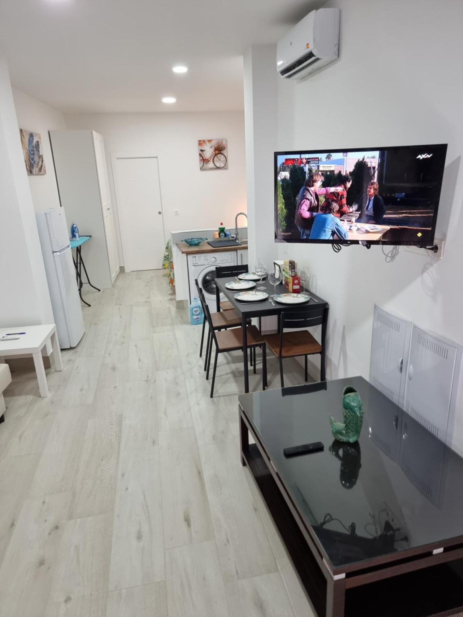 Apartamentos Zanca City Center Free Luggage Storage Málaga Kültér fotó