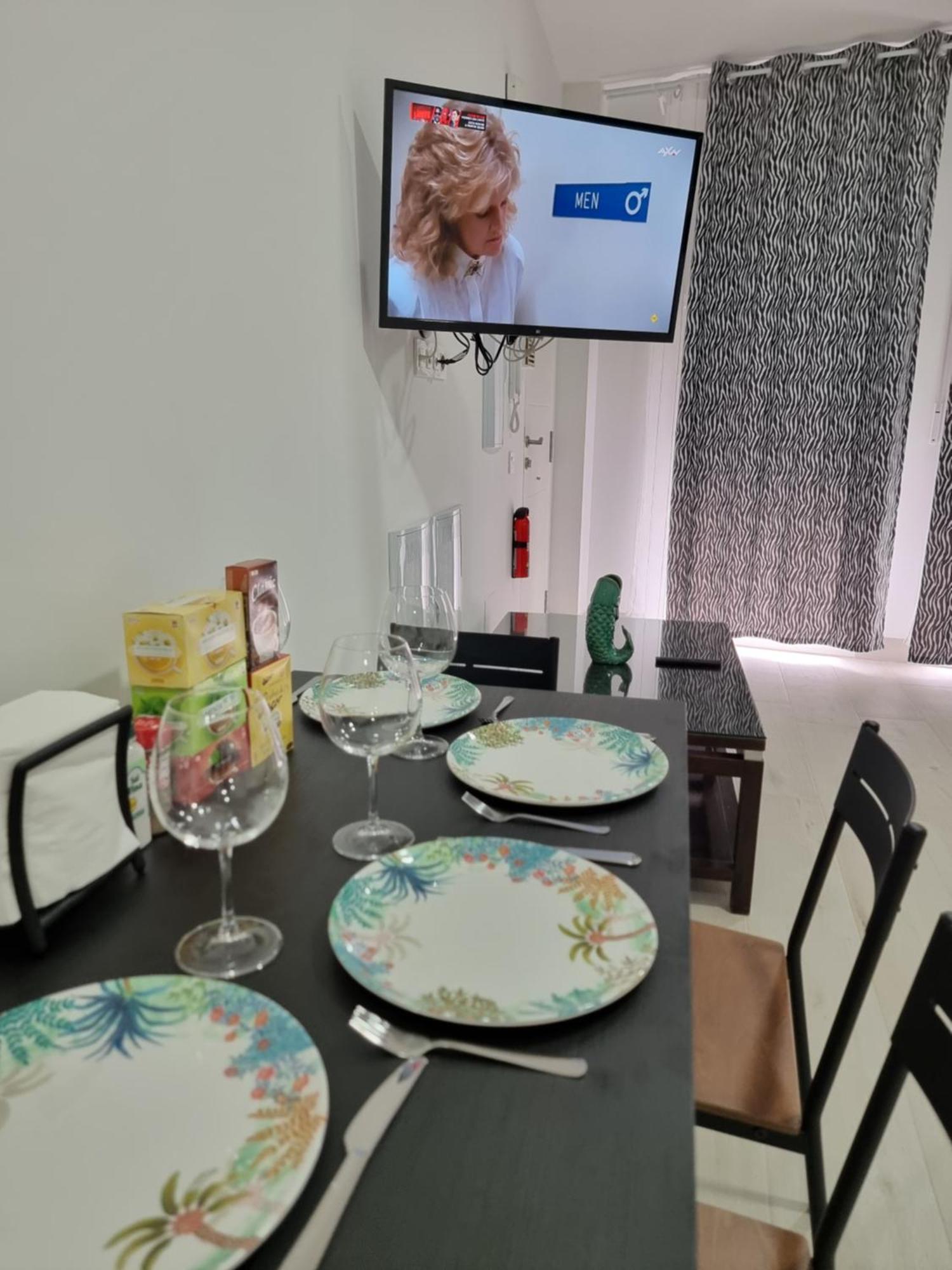 Apartamentos Zanca City Center Free Luggage Storage Málaga Kültér fotó