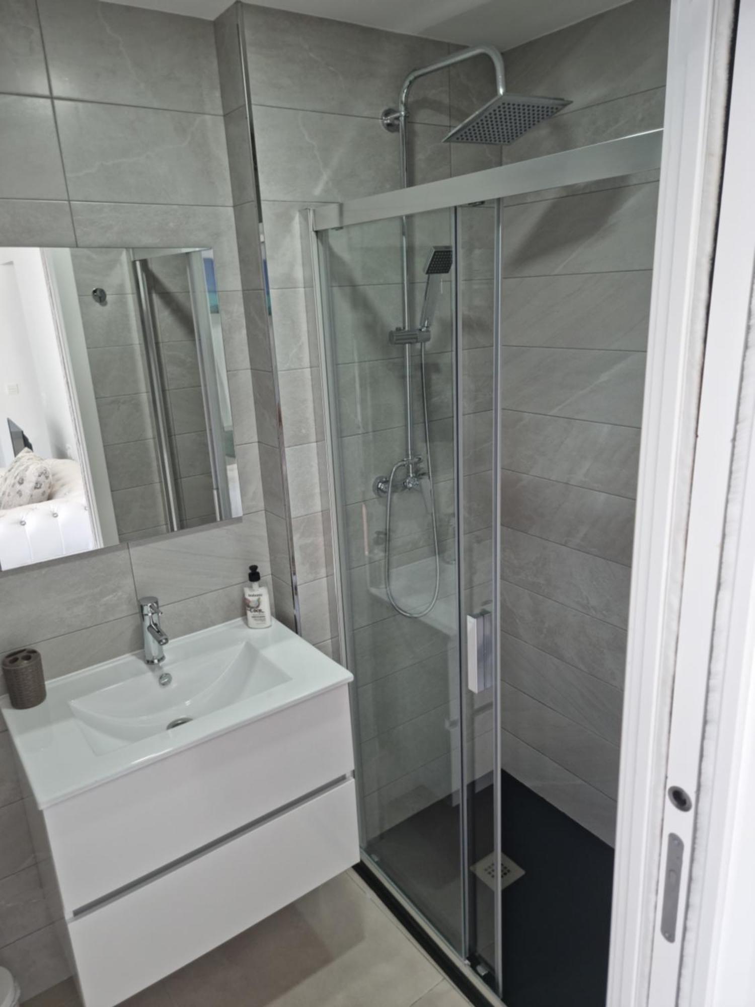 Apartamentos Zanca City Center Free Luggage Storage Málaga Kültér fotó
